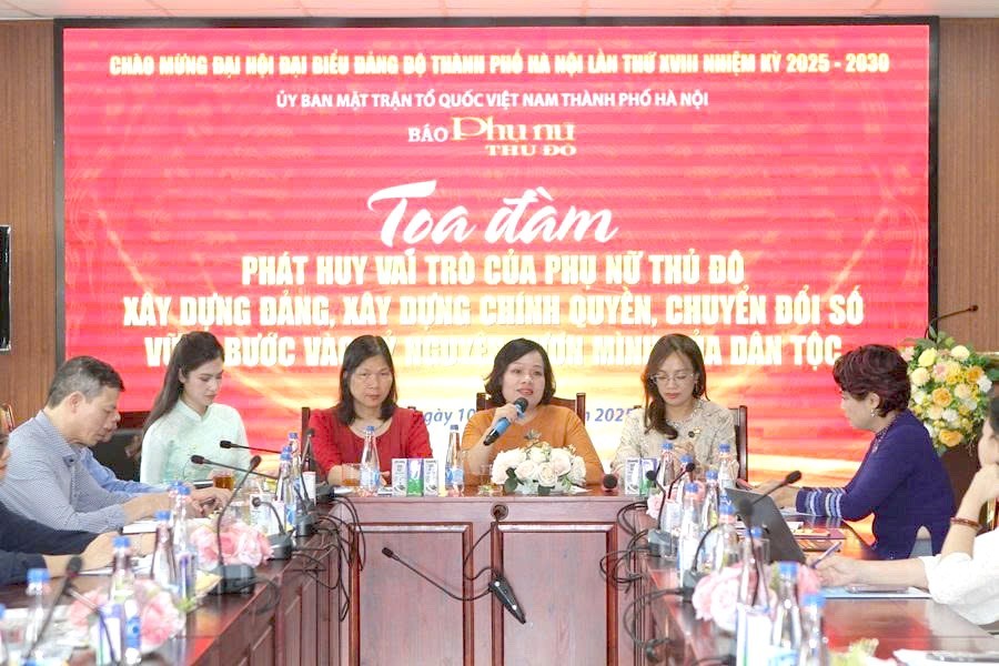 Quang cảnh tọa đàm.