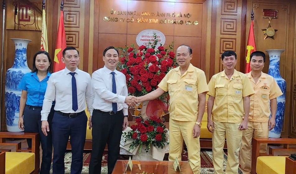 Phường Phúc Lợi tri ân các doanh nghiệp nhân Ngày Doanh nhân Việt Nam