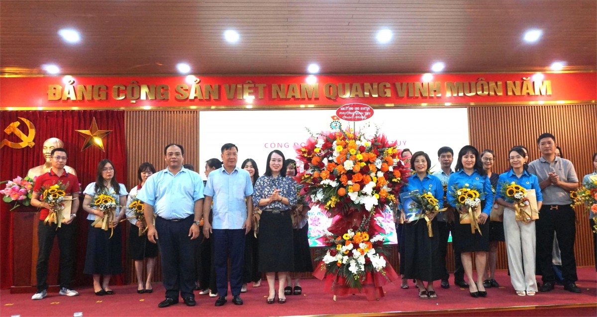 Ra mắt Công đoàn phường Vĩnh Tuy: Cầu nối vững chắc giữa Đảng, chính quyền và người lao động