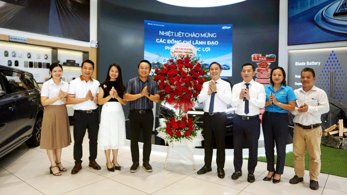 Phường Phúc Lợi tri ân các doanh nghiệp nhân Ngày Doanh nhân Việt Nam