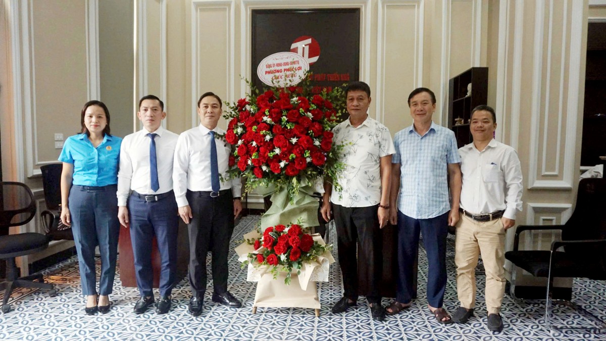 Phường Phúc Lợi tri ân các doanh nghiệp nhân Ngày Doanh nhân Việt Nam