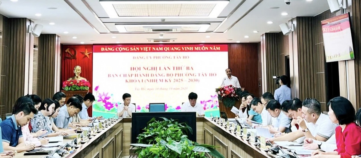 Đảng bộ phường Tây Hồ: Tiếp tục đổi mới, nâng cao hiệu lực lãnh đạo