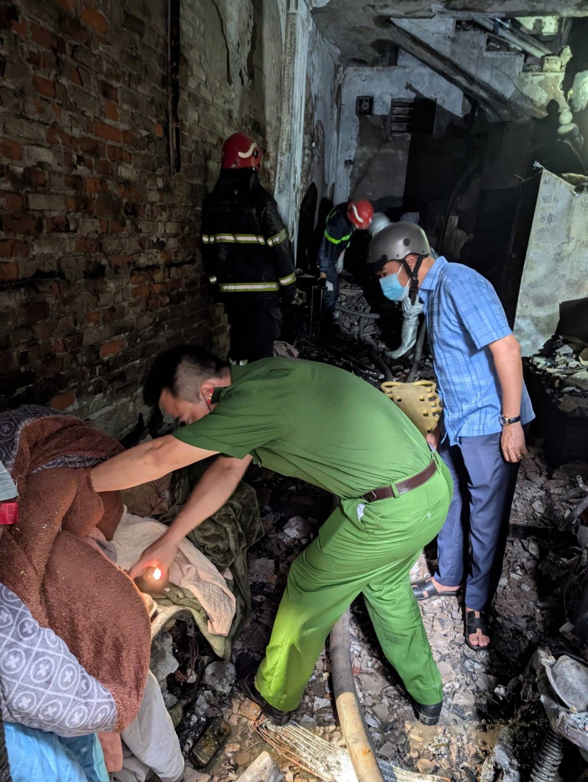 Cháy nhà dân tại ngõ 180 Kim Hoa Cháy nhà dân tại ngõ 180 Kim Hoa