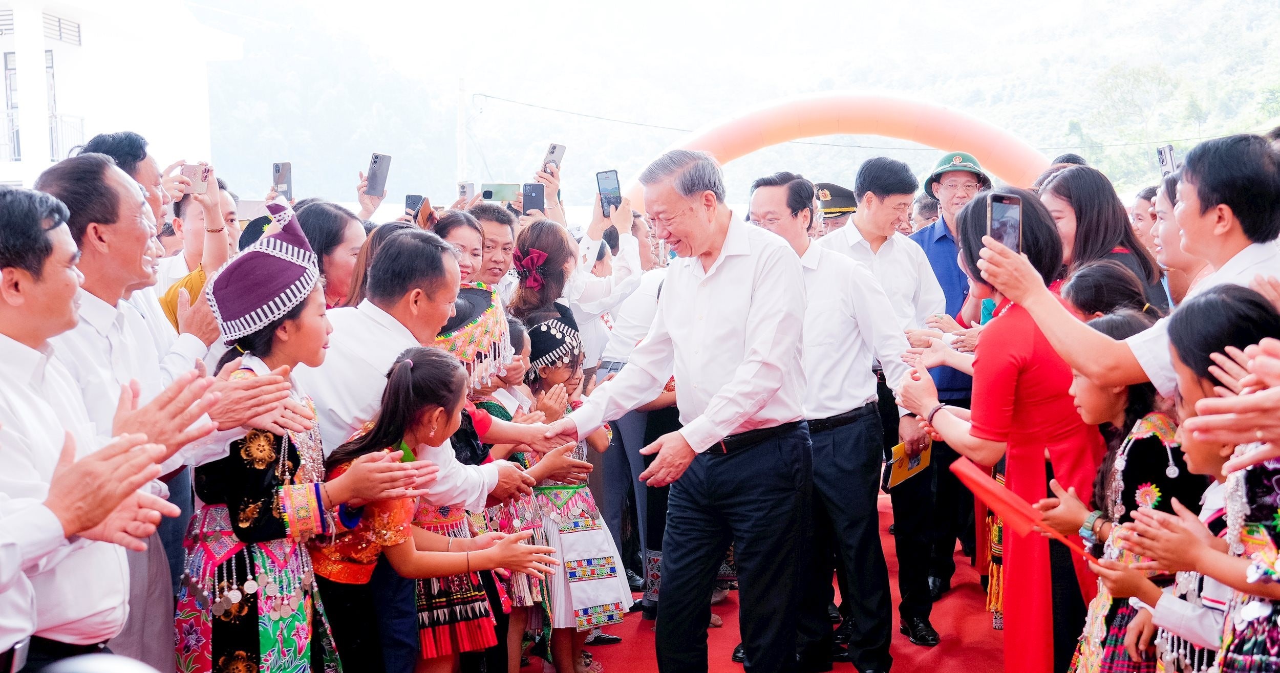 Tổng Bí thư Tô Lâm dự Lễ khởi công trường học ở xã biên giới tỉnh Nghệ An Tổng Bí thư Tô Lâm dự Lễ khởi công trường học ở xã biên giới tỉnh Nghệ An