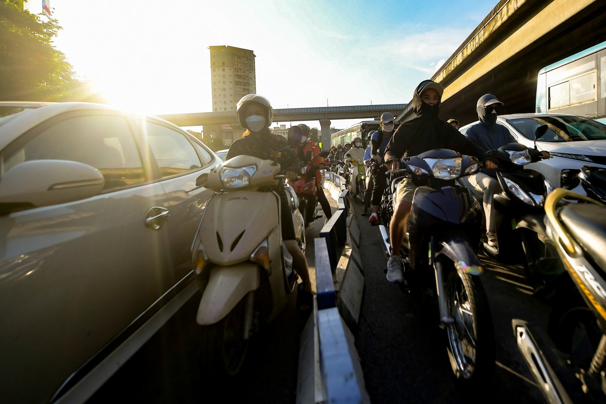 Dự báo thời tiết Hà Nội ngày 12/10: Ngày nắng, chiều tối có mưa rào và dông rải rác