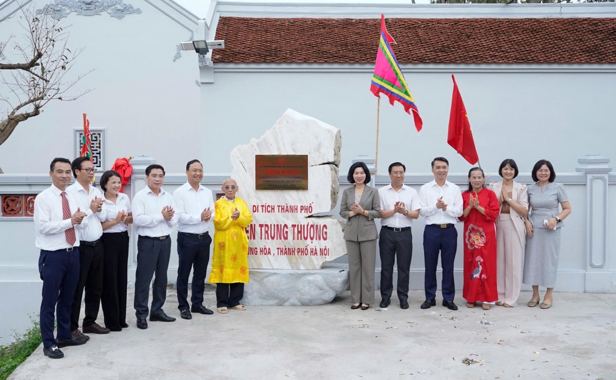 Khánh thành Di tích Đền Trung Thượng chào mừng Đại hội Đảng bộ Thành phố Hà Nội Khánh thành Di tích Đền Trung Thượng chào mừng Đại hội Đảng bộ Thành phố Hà Nội