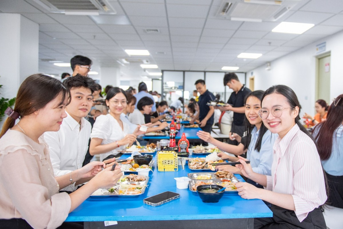 Chăm lo đời sống cho cán bộ, đoàn viên, xây dựng doanh nghiệp phát triển vững mạnh