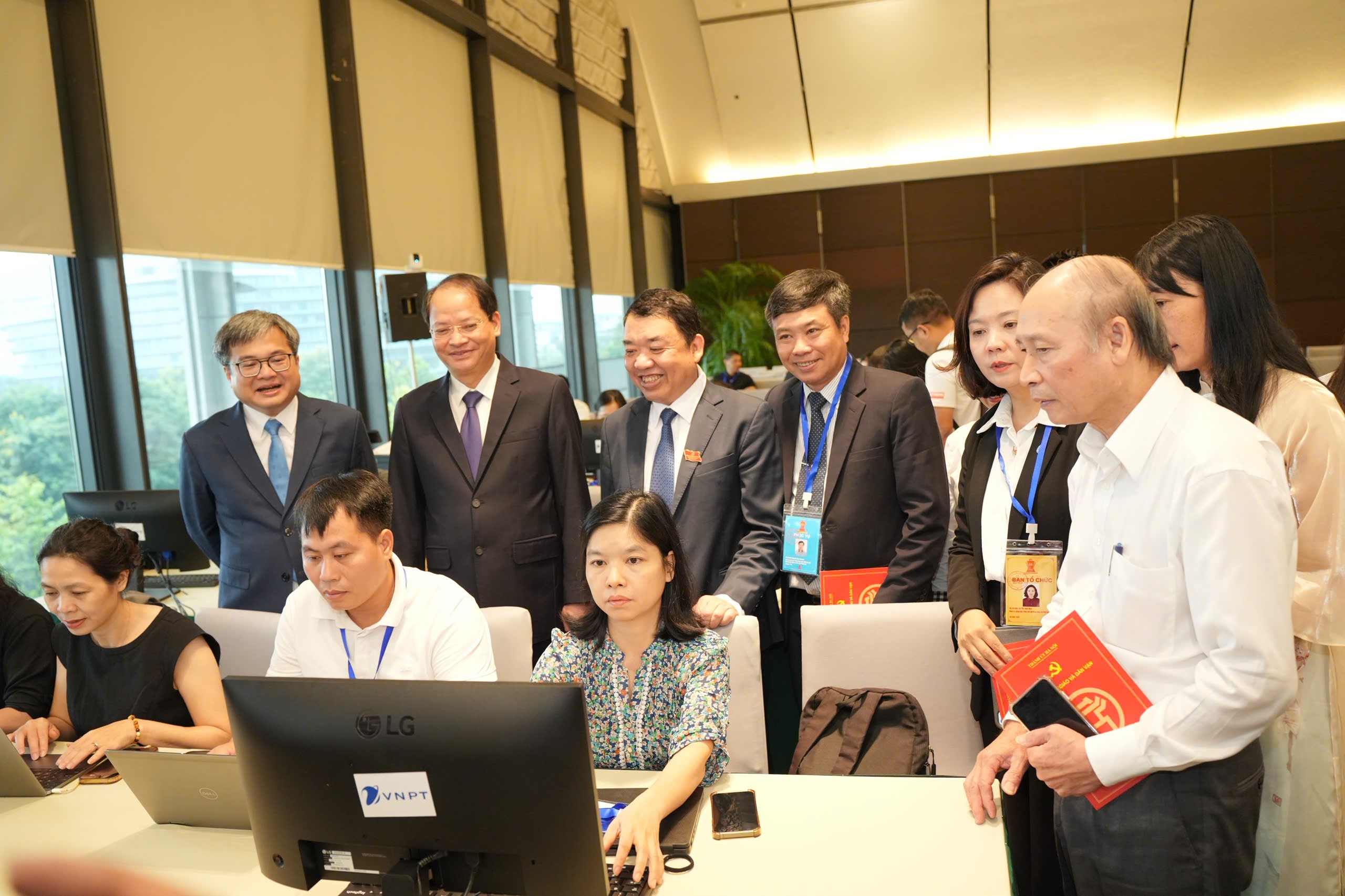 Khai trương Trung tâm báo chí Đại hội XVIII Đảng bộ thành phố Hà Nội