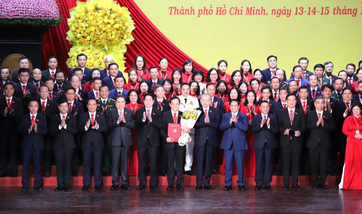 Đồng chí Trần Lưu Quang giữ chức Bí thư Thành ủy Thành phố Hồ Chí Minh nhiệm kỳ 2025 - 2030 Đồng chí Trần Lưu Quang giữ chức Bí thư Thành ủy Thành phố Hồ Chí Minh nhiệm kỳ 2025 - 2030