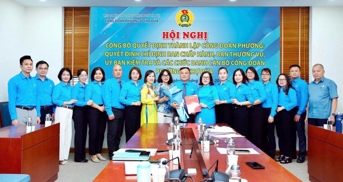 Công bố quyết định thành lập Công đoàn phường Ô Chợ Dừa