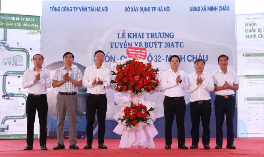 Khai trương tuyến xe buýt 20ATC kết nối xã đảo Minh Châu với trung tâm Thủ đô Hà Nội