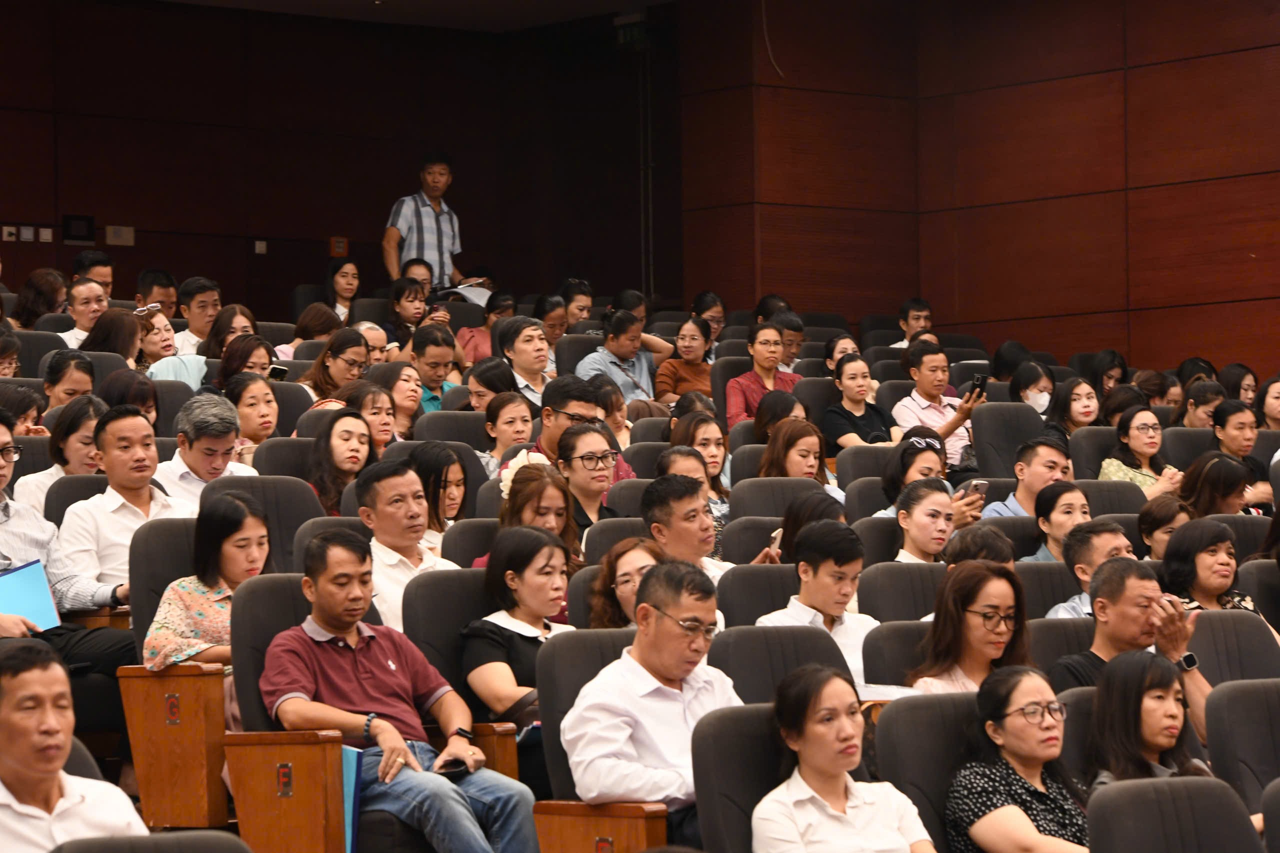 Tập huấn triển khai thi hành Luật Thủ đô cho công chức văn hóa xã, phường Tập huấn triển khai thi hành Luật Thủ đô cho công chức văn hóa xã, phường