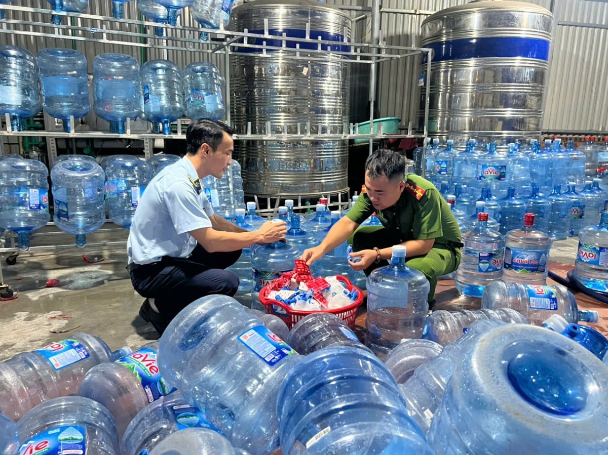 Hàng giả, lãi cao, giàu nhanh chỉ người tiêu dùng thiệt kép!