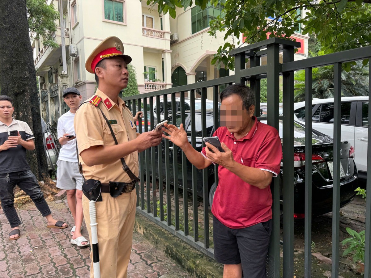 Lái xe ô tô đi ngược chiều Vành đai 3 với nồng độ cồn gấp 3 lần kịch khung