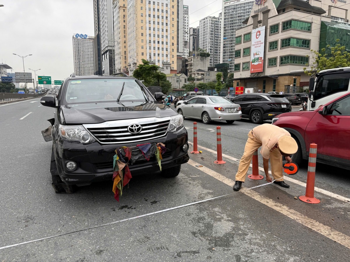 Lái xe ô tô đi ngược chiều Vành đai 3 với nồng độ cồn gấp 3 lần kịch khung