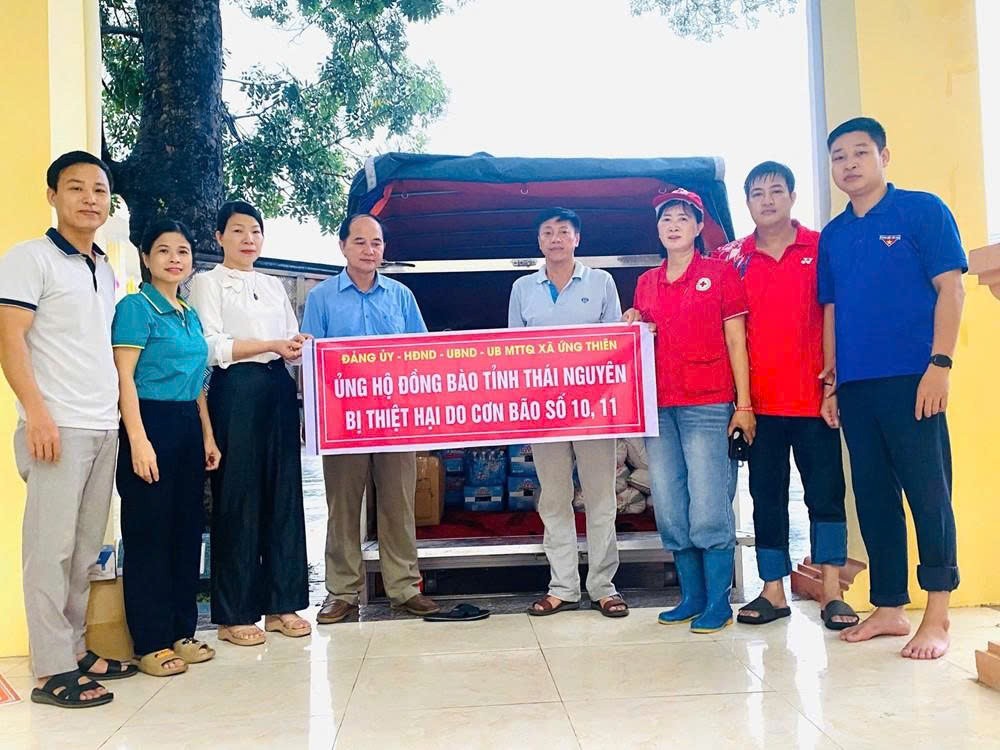 Ủy ban MTTQ xã Ứng Thiên chung tay cứu trợ đồng bào vùng lũ Thái Nguyên