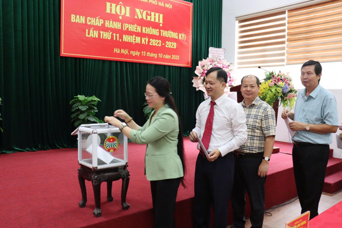 Ông Trương Văn Nhung giữ chức Phó Chủ tịch Hội Nông dân thành phố Hà Nội, nhiệm kỳ 2023 - 2028