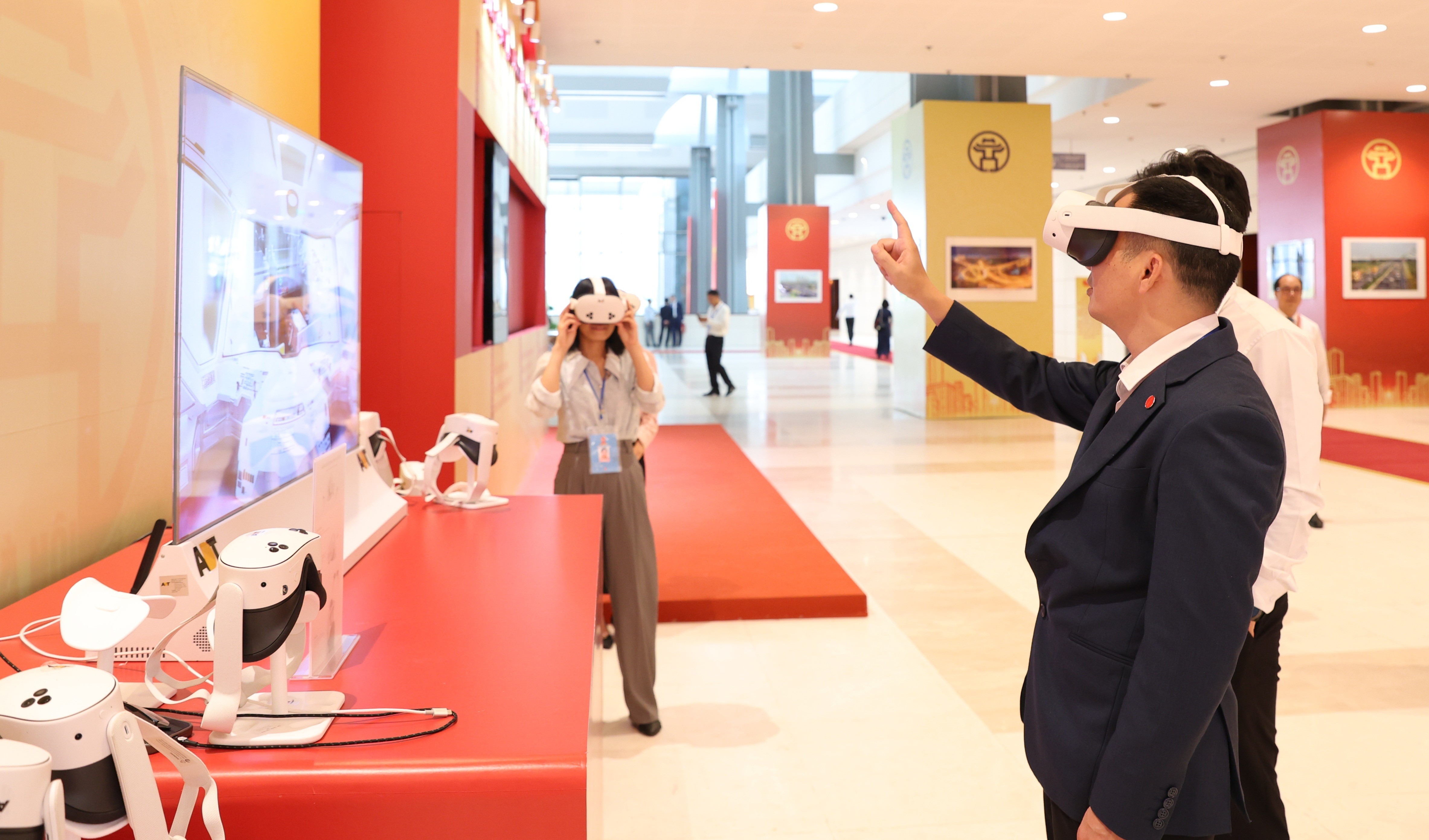 Trải nghiệm công nghệ số về quá trình xây dựng và phát triển của Thủ đô