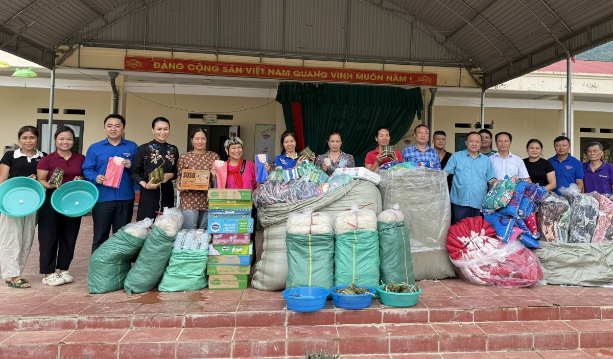 Chạy về vùng lũ Thái Nguyên