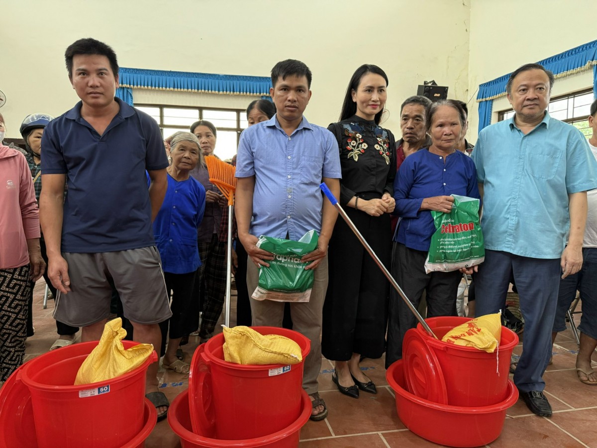 Chạy về vùng lũ Thái Nguyên