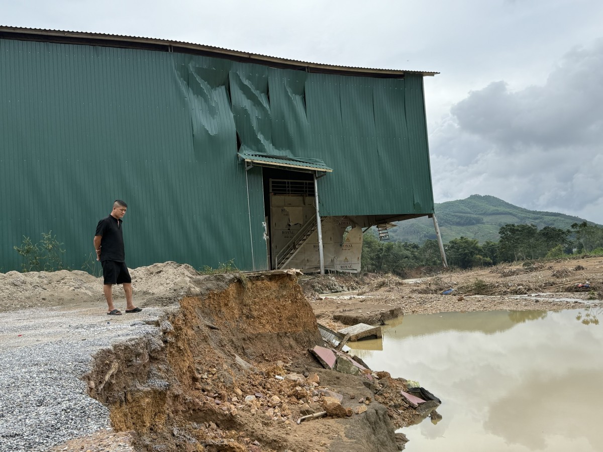 Chạy về vùng lũ Thái Nguyên