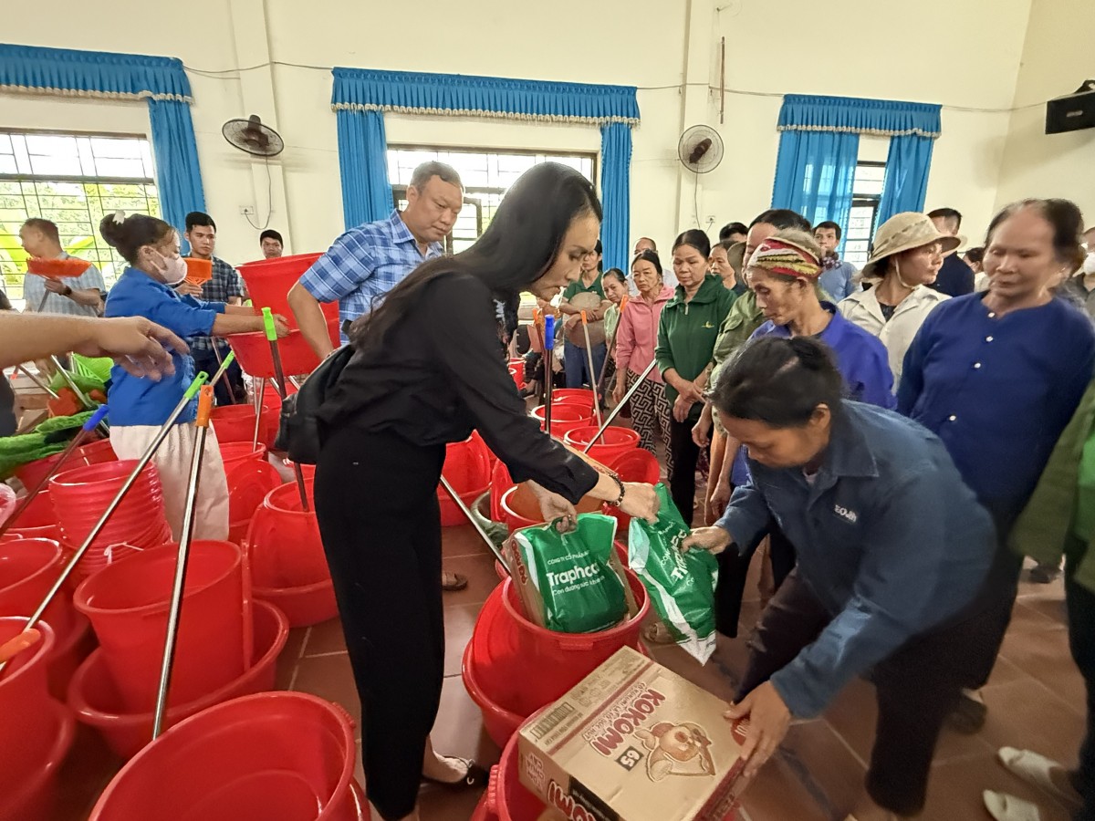 Chạy về vùng lũ Thái Nguyên