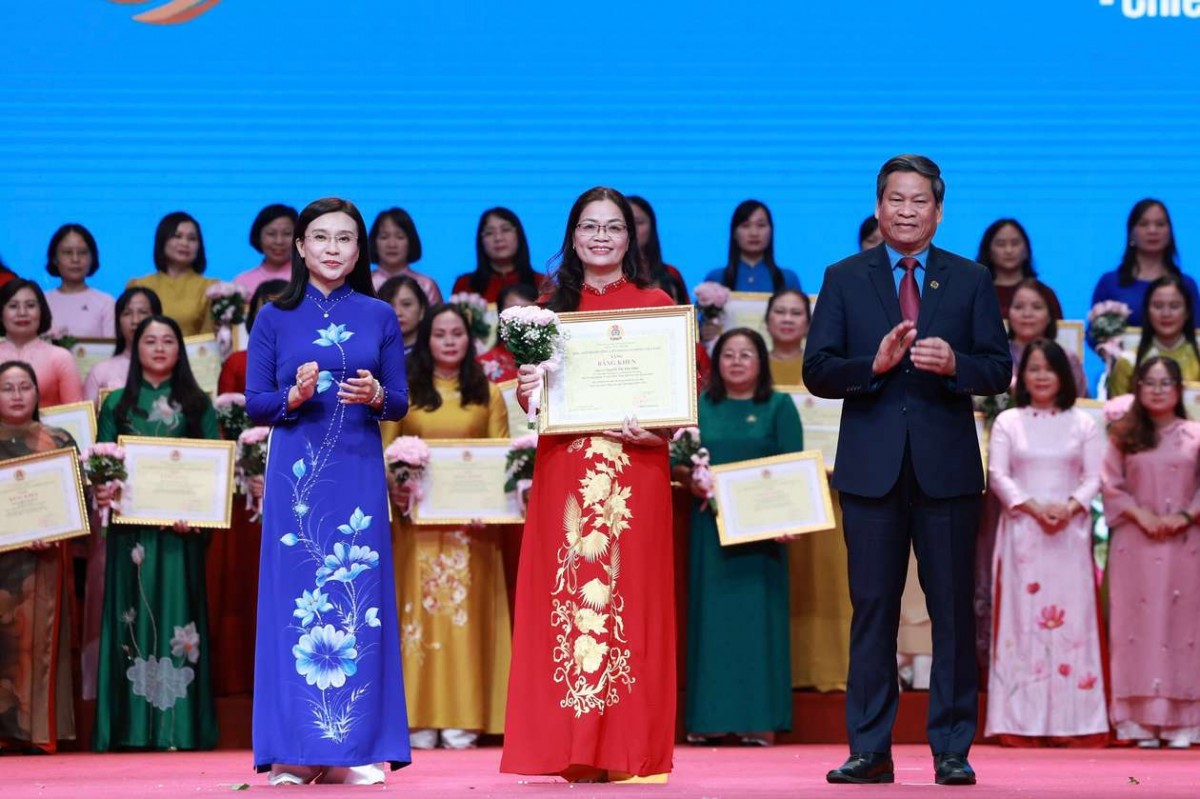 Tổng LĐLĐ Việt Nam tôn vinh 90 cá nhân, tập thể nữ năng động, sáng tạo, trách nhiệm