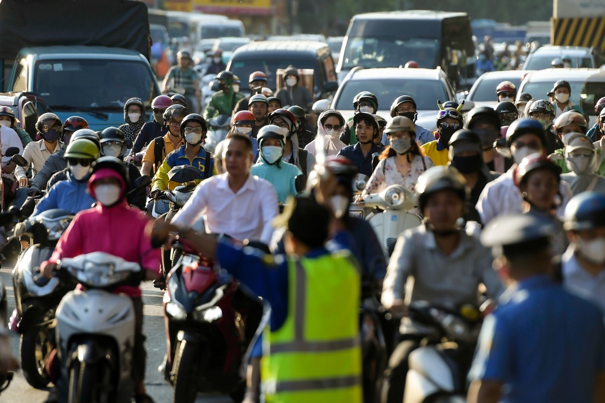 Dự báo thời tiết Hà Nội ngày 16/10: Đêm và sáng có mưa dông, gió nhẹ