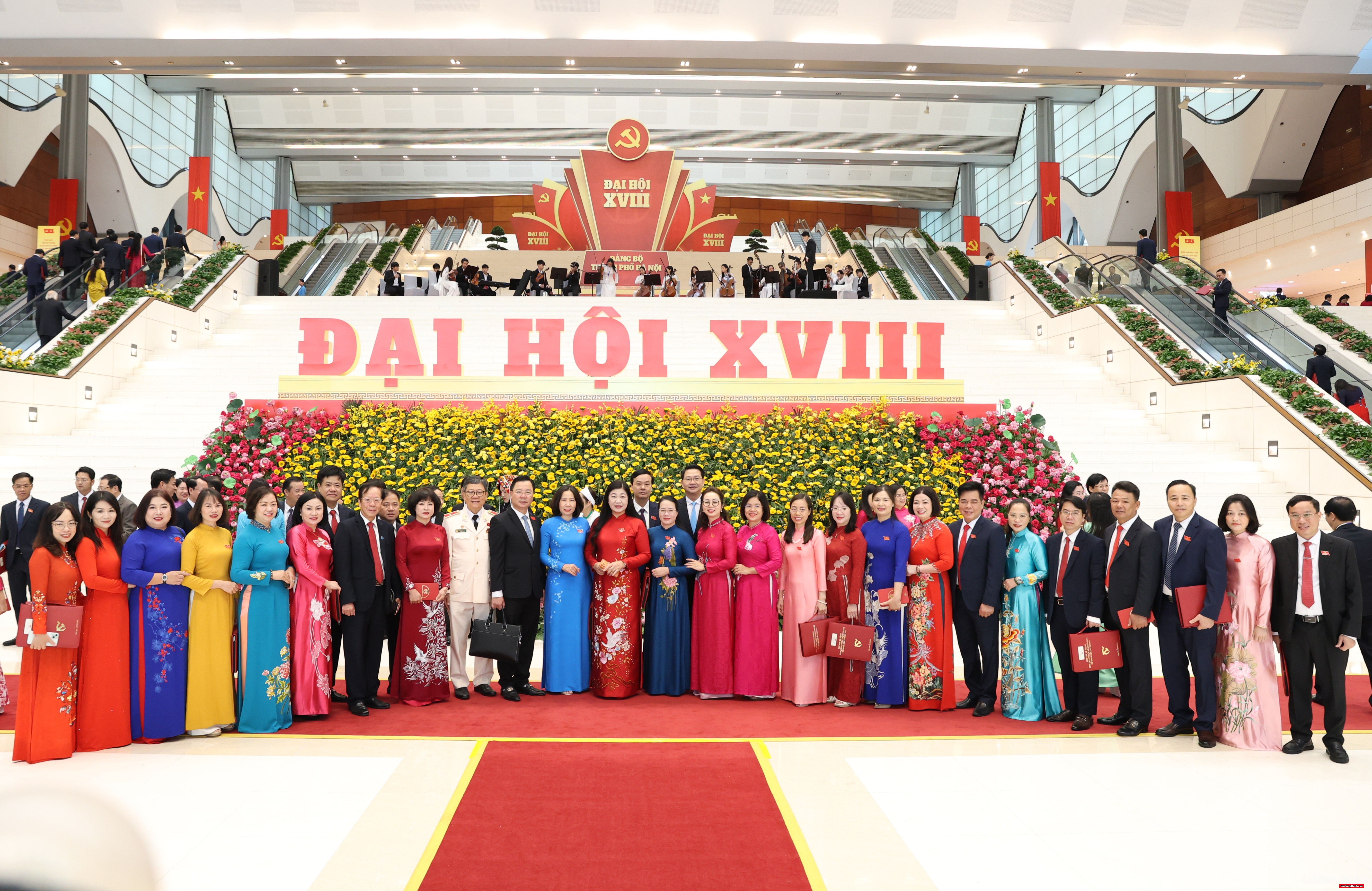 Tổng Bí thư Tô Lâm và các đồng chí lãnh đạo Đảng, Nhà nước dự Đại hội đại biểu Đảng bộ thành phố Hà Nội lần thứ XVIII