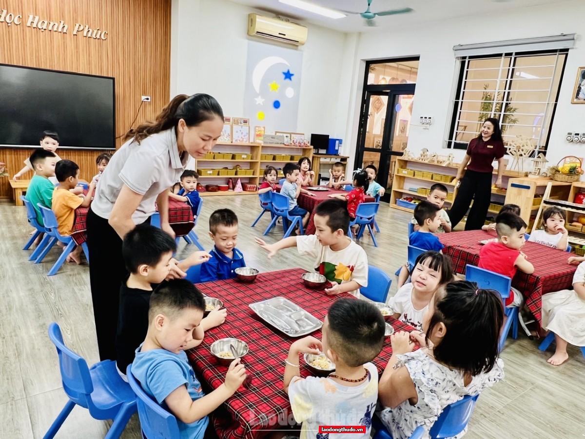 Giữ an toàn từ bếp ăn bán trú - câu chuyện ở phường Tây Hồ Giữ an toàn từ bếp ăn bán trú - câu chuyện ở phường Tây Hồ