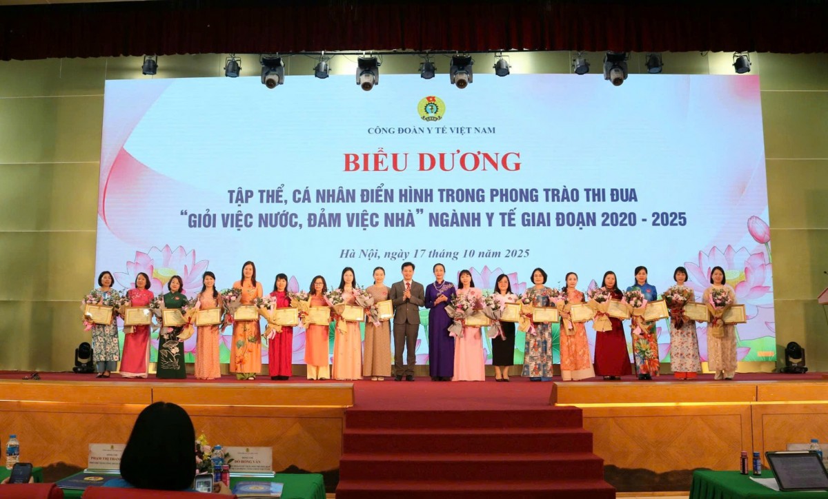 Tôn vinh nữ CNVCLĐ ngành Y tế: 9 tập thể, 115 cá nhân “Giỏi việc nước - Đảm việc nhà”