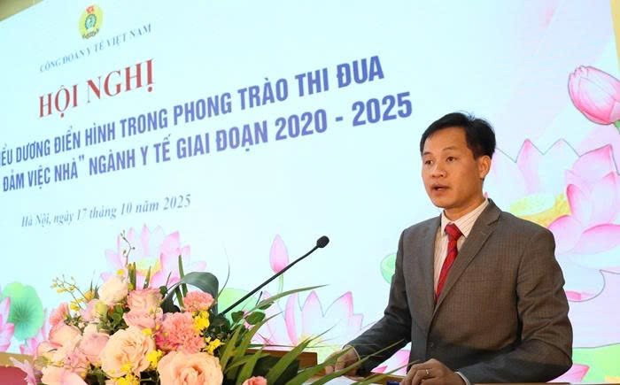 Tôn vinh nữ CNVCLĐ ngành Y tế: 9 tập thể, 115 cá nhân “Giỏi việc nước - Đảm việc nhà”