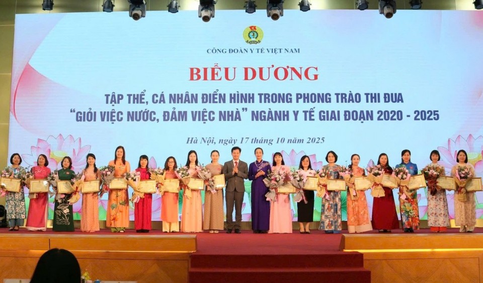 Tôn vinh nữ CNVCLĐ ngành Y tế: 9 tập thể, 115 cá nhân “Giỏi việc nước - Đảm việc nhà”