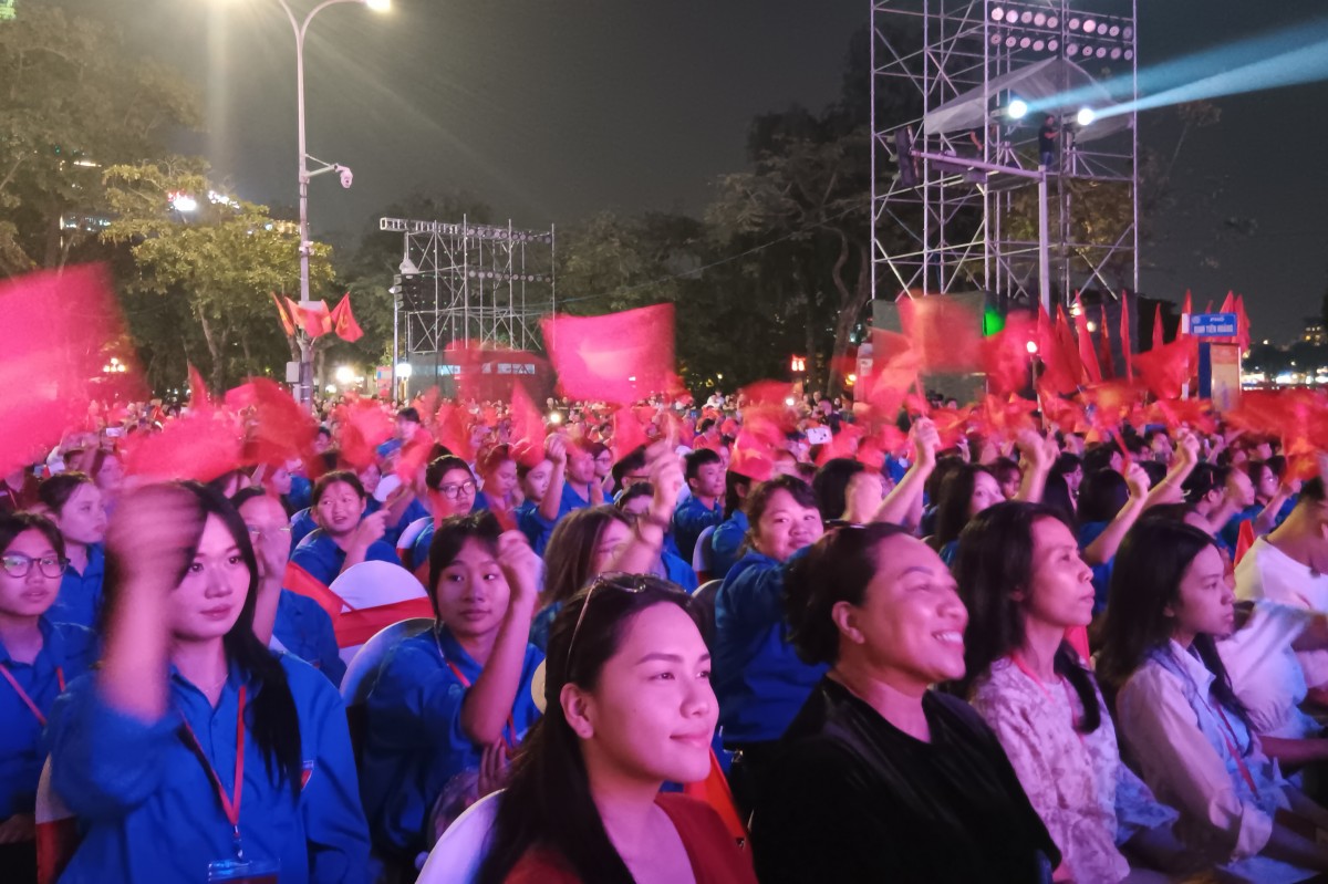 Chương trình nghệ thuật “Hà Nội - Khí phách ngàn năm - Vươn mình toả sáng”