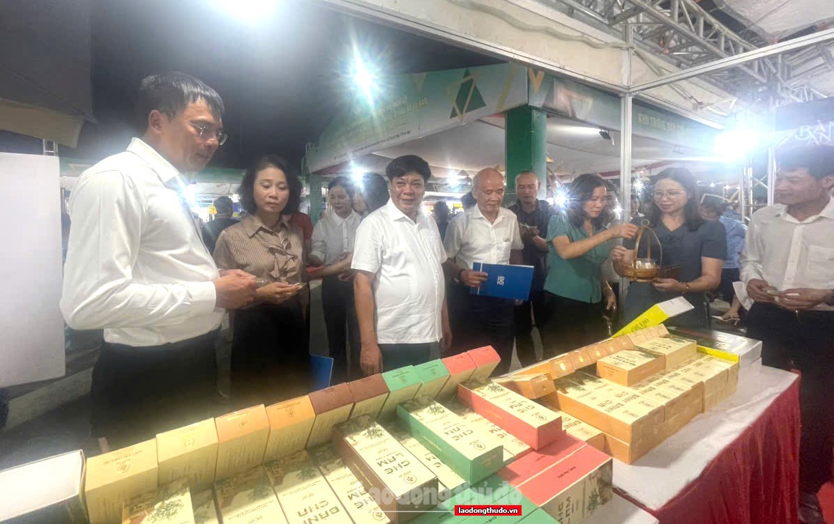 Hà Nội: Khai mạc Triển lãm quảng bá sản phẩm OCOP, làng nghề xã Thạch Thất