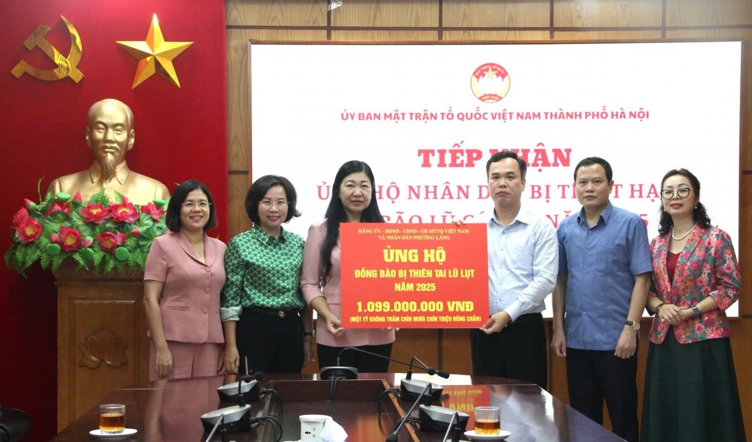 Hà Nội: Tiếp nhận hơn 24,48 tỷ đồng ủng hộ đồng bào bị thiệt hại do bão lũ