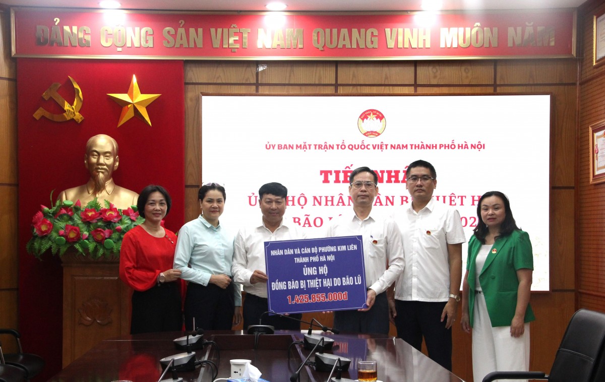 Hà Nội: Tiếp nhận hơn 24,48 tỷ đồng ủng hộ đồng bào bị thiệt hại do bão lũ
