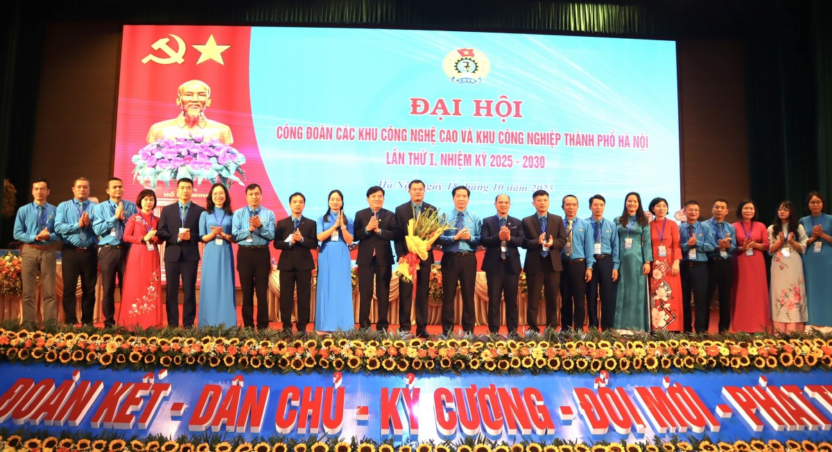 Dấu mốc quan trọng trong chặng đường phát triển mới Dấu mốc quan trọng trong chặng đường phát triển mới