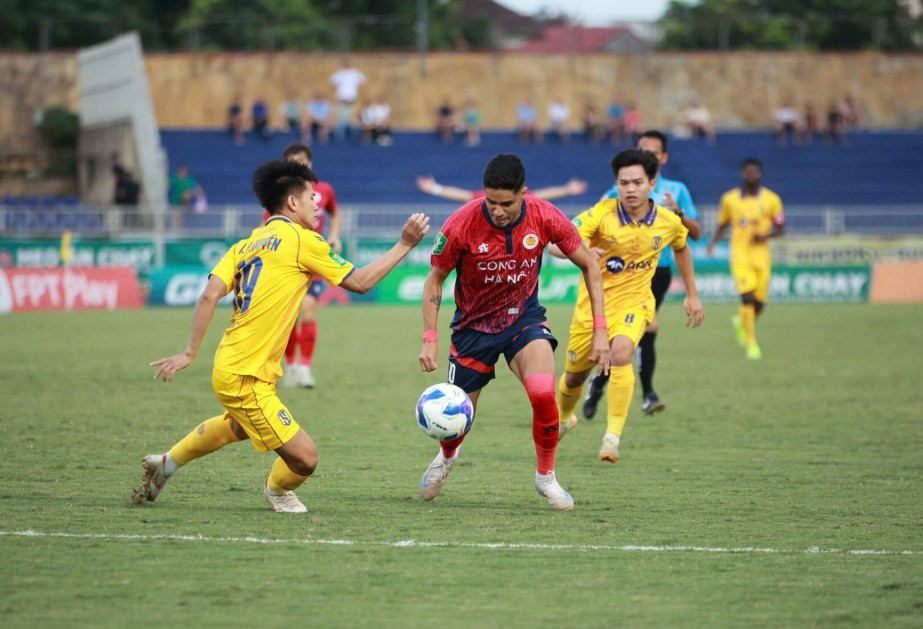 Sông Lam Nghệ An và Công an Hà Nội: Phép thử khắc nghiệt cho