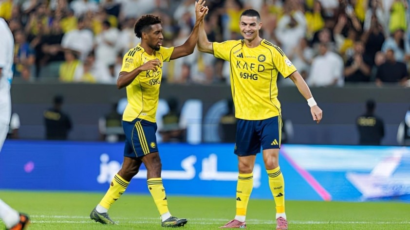 Kết quả bóng đá đêm 18/10, rạng sáng 19/10: Arsenal vững ngôi đầu, Ronaldo tiếp tục ghi siêu phẩm