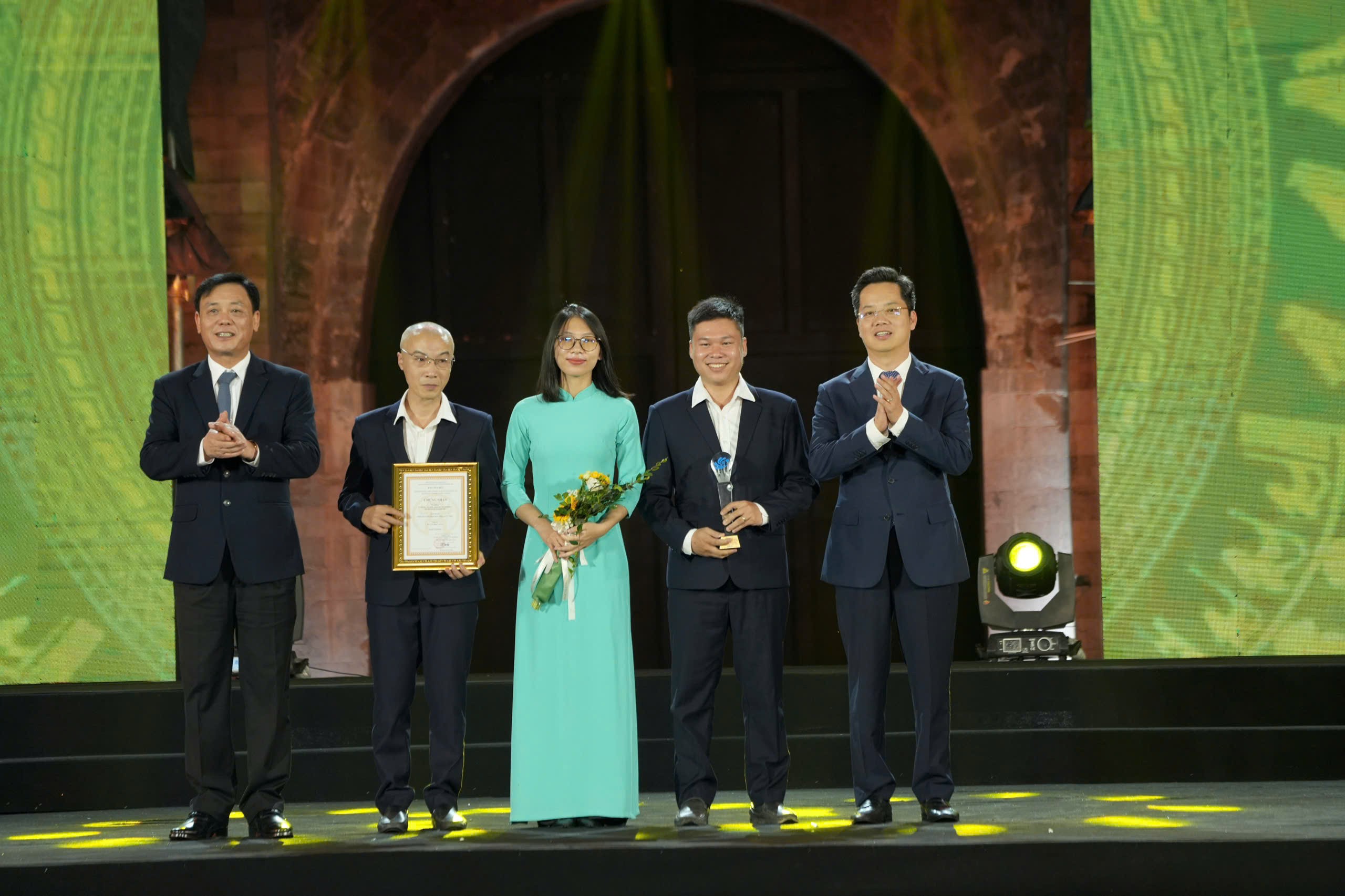 Báo Lao động Thủ đô đạt giải C Giải báo chí về phát triển văn hóa và xây dựng người Hà Nội thanh lịch, văn minh lần thứ VIII