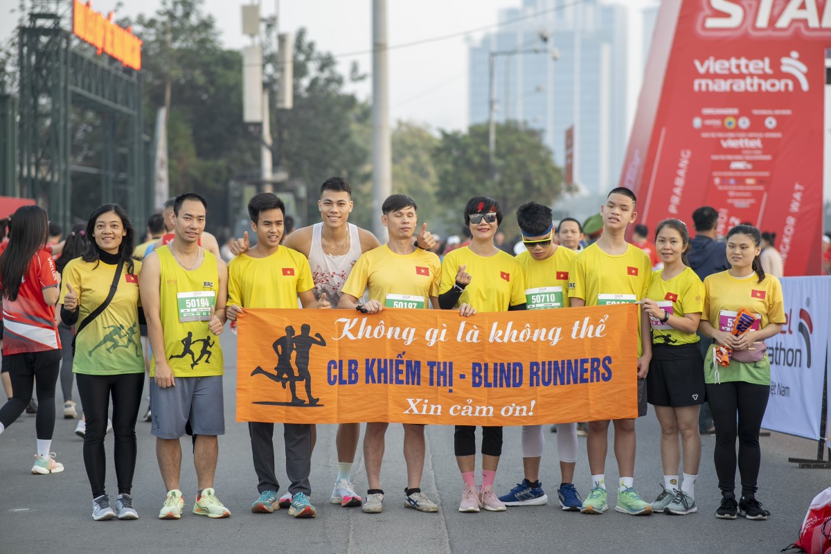 Câu chuyện rưng rưng về người mẹ có con trai khiếm thị Câu chuyện rưng rưng về người mẹ có con trai khiếm thị