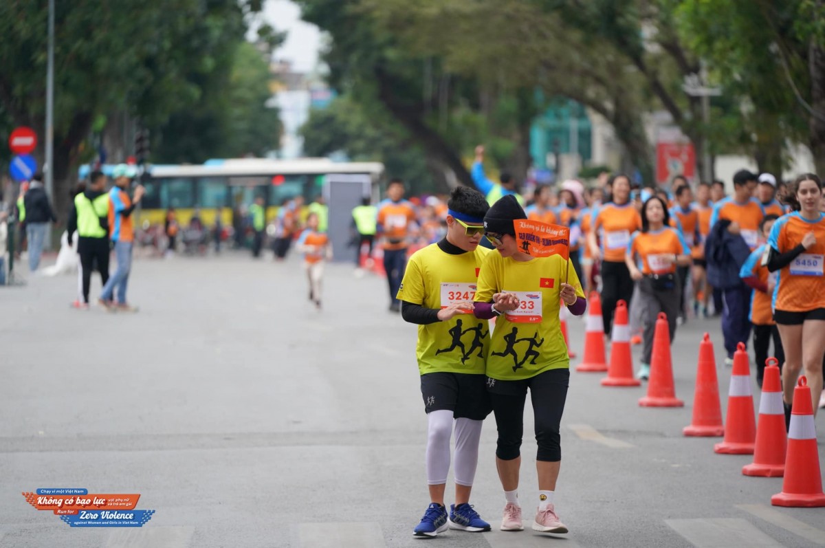 Câu chuyện rưng rưng về người mẹ có con trai khiếm thị Câu chuyện rưng rưng về người mẹ có con trai khiếm thị