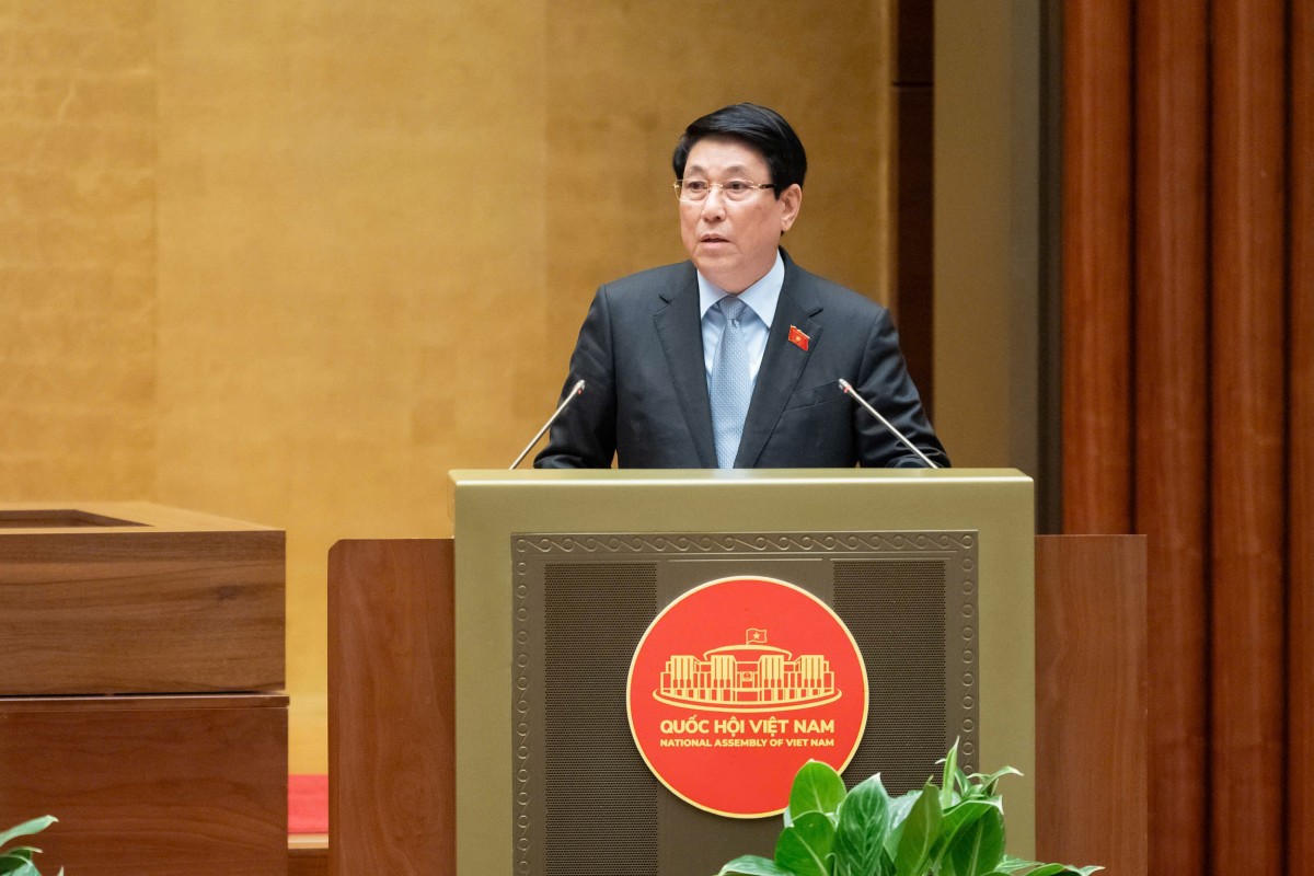 Chủ tịch nước Lương Cường trình bày Báo cáo tổng kết công tác nhiệm kỳ 2021-2026. (Ảnh: QH)