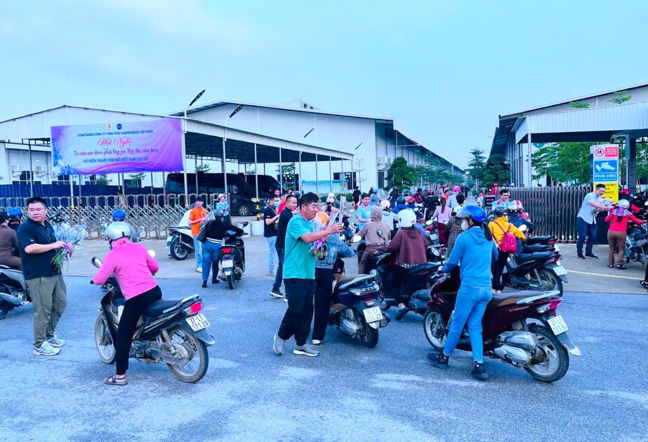 Thanh Hoá - Nghệ An - Hà Tĩnh sôi nổi các hoạt động hưởng ứng ngày Phụ nữ Việt Nam Thanh Hoá - Nghệ An - Hà Tĩnh sôi nổi các hoạt động hưởng ứng ngày Phụ nữ Việt Nam