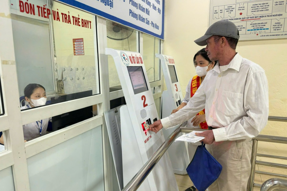 Đoàn viên công đoàn tiên phong trong chuyển đổi số y tế Thủ đô Đoàn viên công đoàn tiên phong trong chuyển đổi số y tế Thủ đô