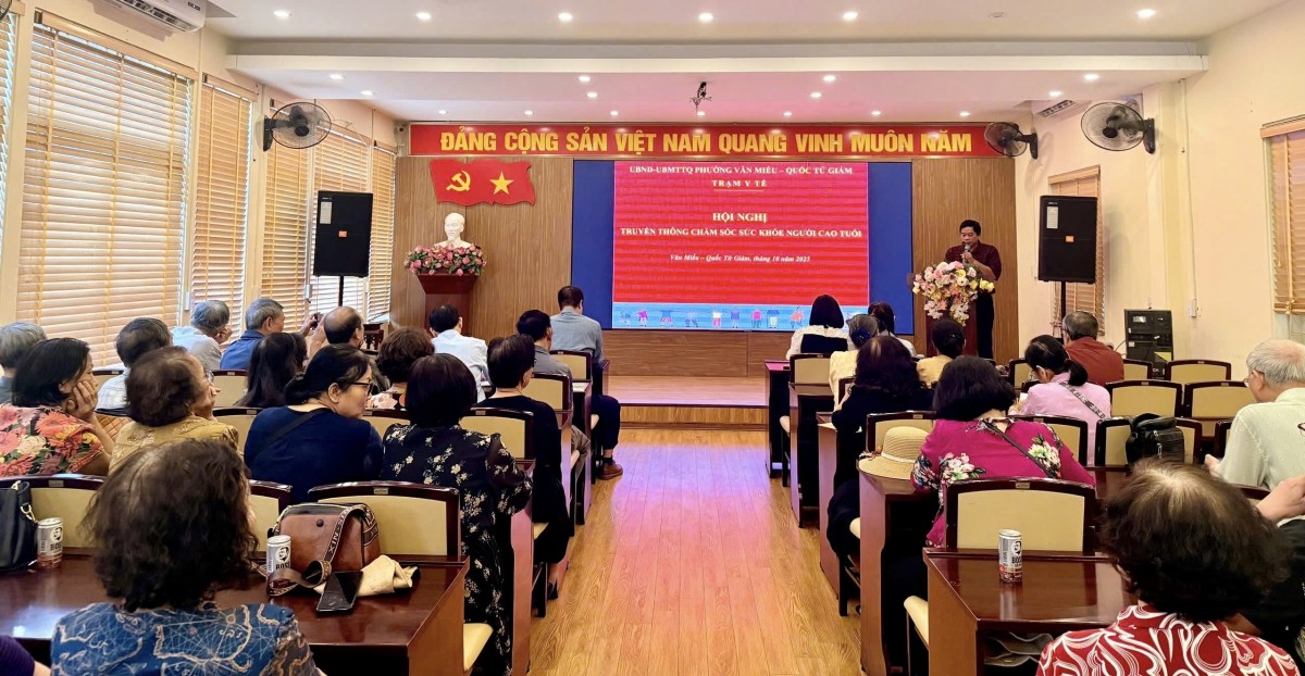 Phường Văn Miếu - Quốc Tử Giám tổ chức truyền thông chăm sóc sức khỏe cho người cao tuổi