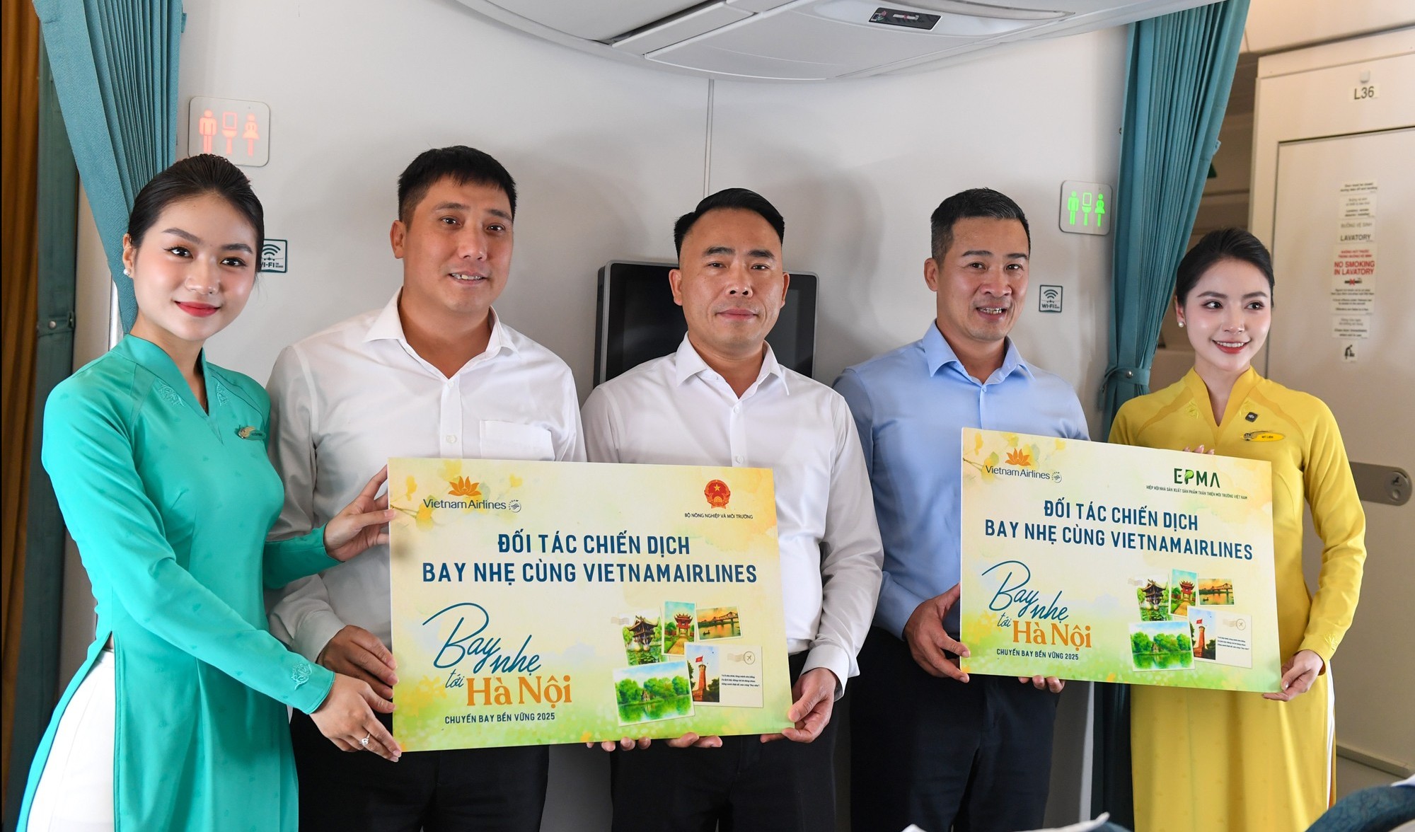 “Bay nhẹ tới Hà Nội”: Kết nối vẻ đẹp mùa thu Thủ đô với thông điệp xanh cùng Vietnam Airlines