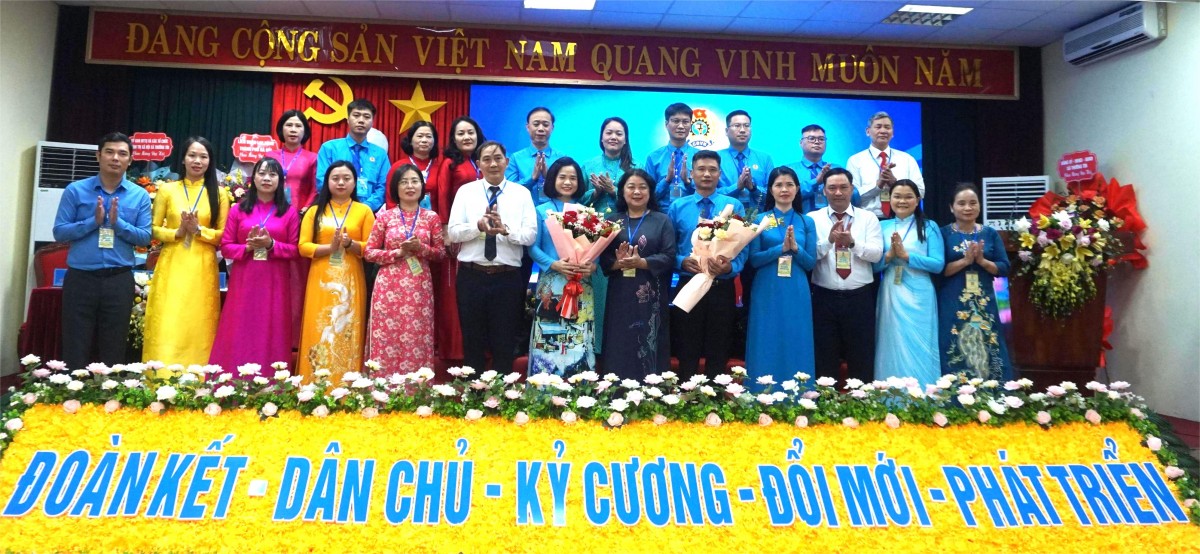 Đại hội Công đoàn xã Thường Tín lần thứ I: Đổi mới vì đoàn viên, xây dựng quê hương văn minh, hiện đại Đại hội Công đoàn xã Thường Tín lần thứ I: Đổi mới vì đoàn viên, xây dựng quê hương văn minh, hiện đại