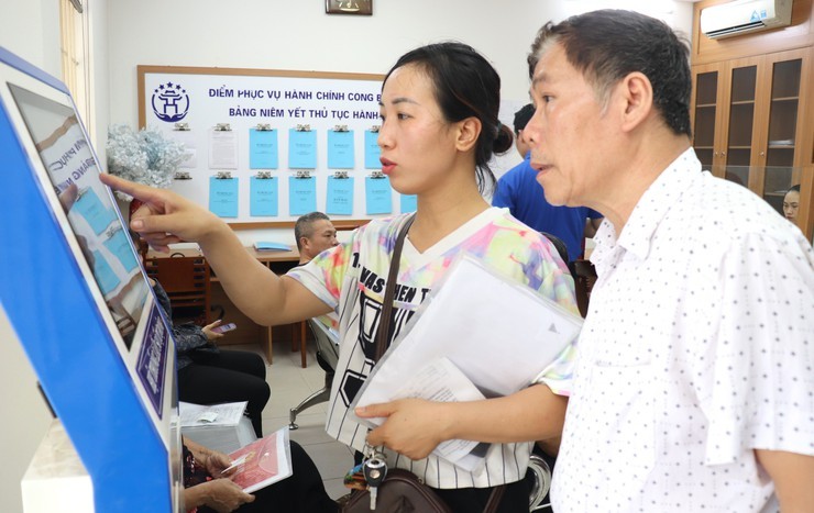 Bát Tràng: Kiến tạo chính quyền điện tử ngay từ cơ sở